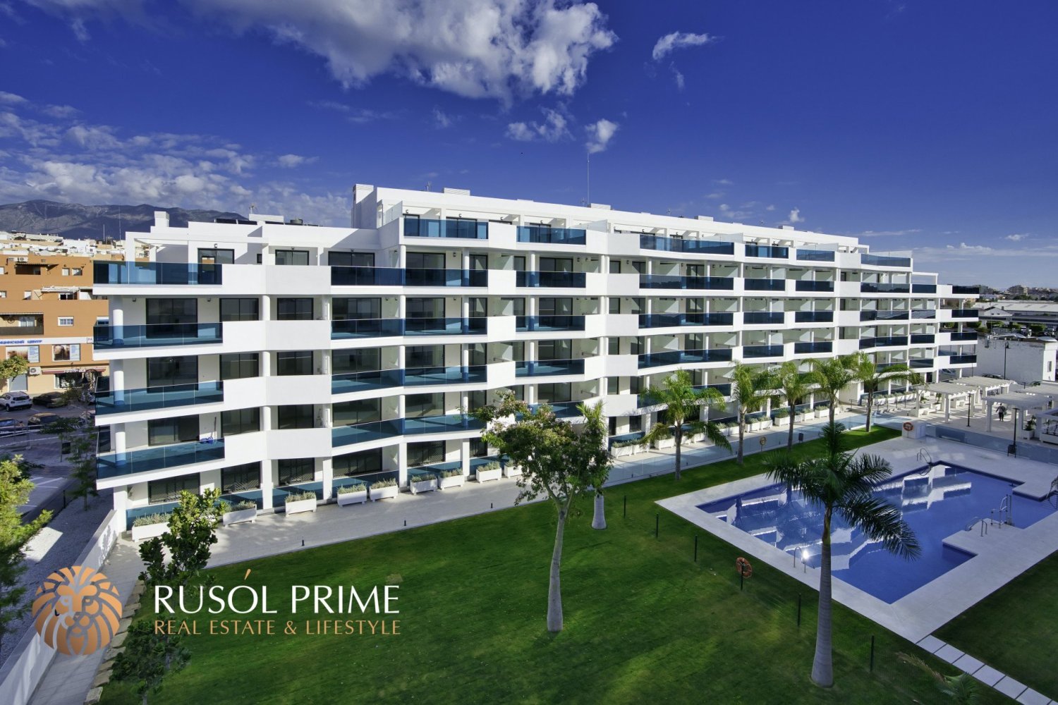 3 bedrooms Penthouse in Fuengirola, Spain No. 5729