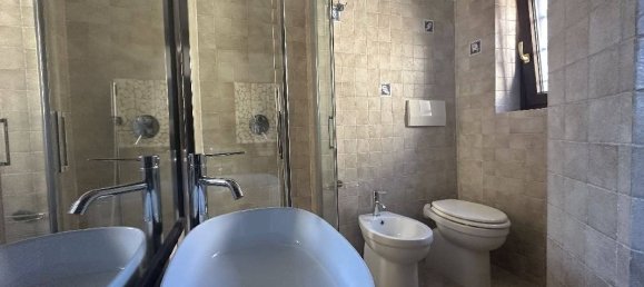 Квартира с 2 спальнями в Баньореджо, Италия № 258531 20