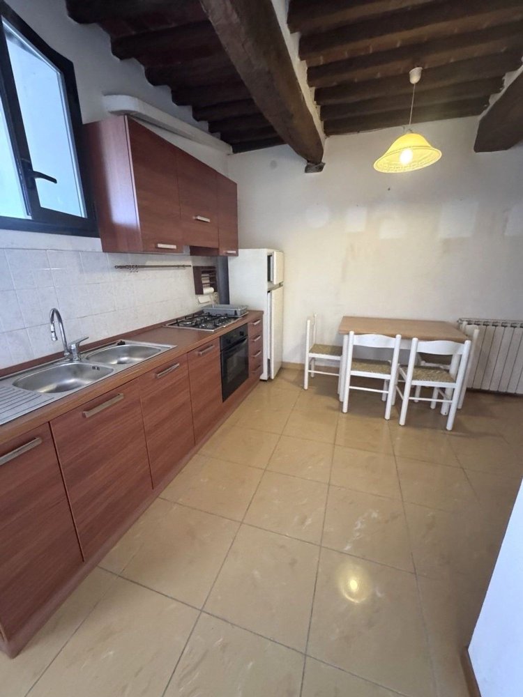 Apartamento de 2 divisões em Arezzo, Italy N.º 261517