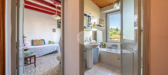 4غرفة منزل في Lesignano de' Bagni, Italy رقم 298858 17