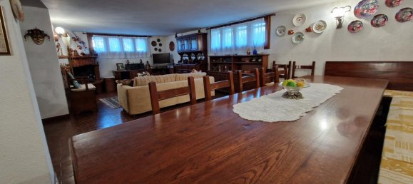 7 rooms Villa in Legnaro, Italy No. 236500 2