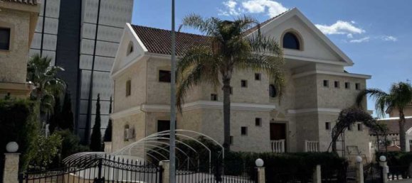 Villa de 6 dormitorios en Agios Tychonas, Cyprus No. 21433 3