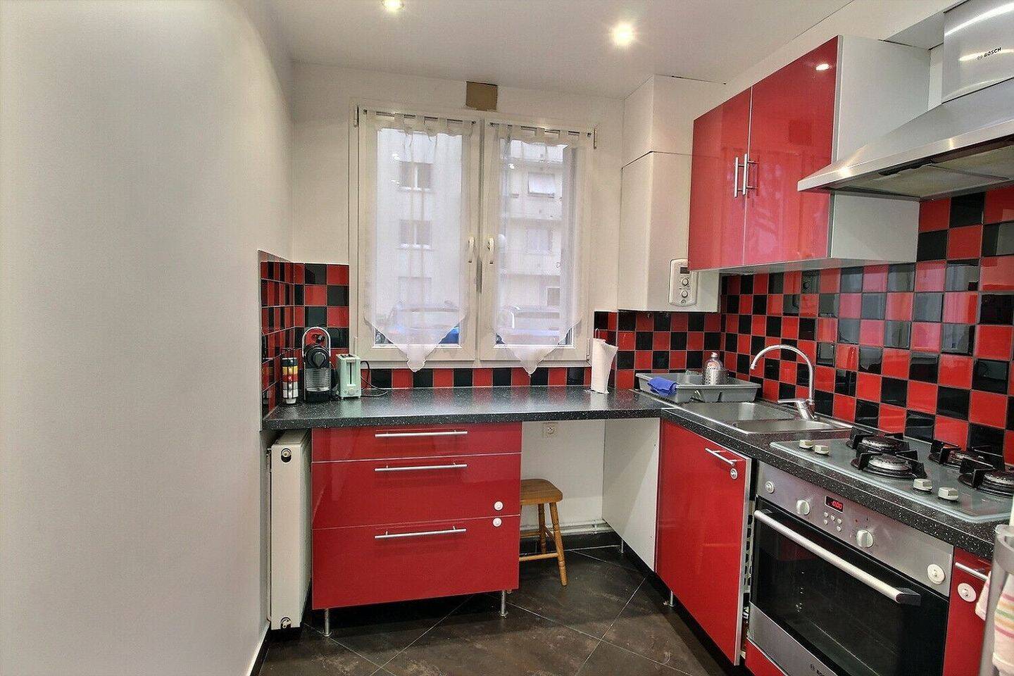 Apartamento de 1 dormitorio en Montreuil, France No. 142023