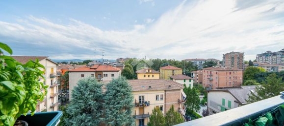 3 غرف نوم شقة في Reggio Emilia, Italy رقم 325569 26