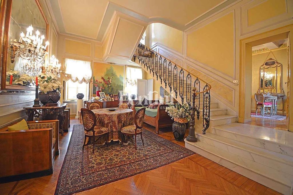 2 bedrooms Apartment in Casale Monferrato, Italy No. 334971