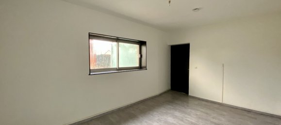 6 bedrooms Building in La Longueville, France No. 80607 11