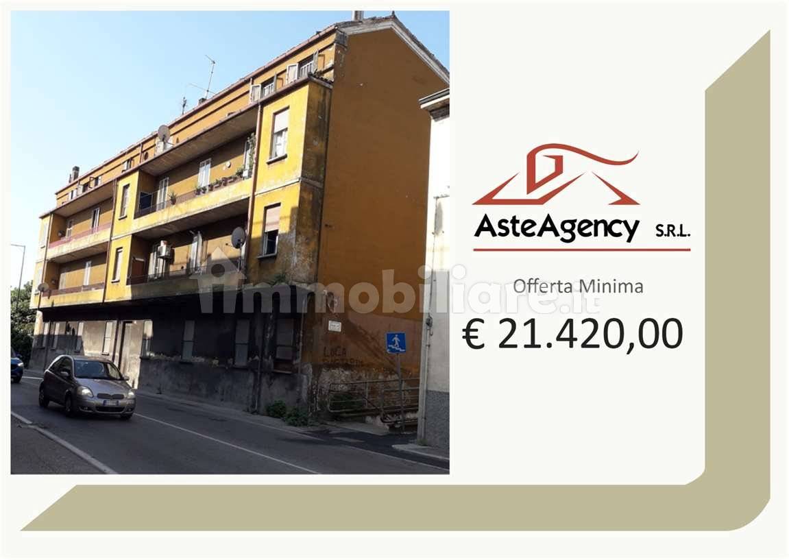 2 bedrooms Apartment in Mantua, Italy No. 390538