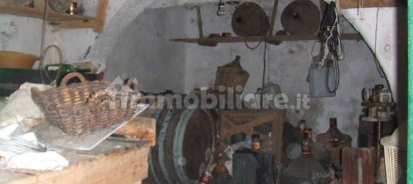 2 bedrooms House in Castiglione Chiavarese, Italy No. 150683 2