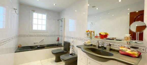 4 Schlafzimmer Haus in Palau-Solita I Plegamans, Spain, Nr. 142346 30