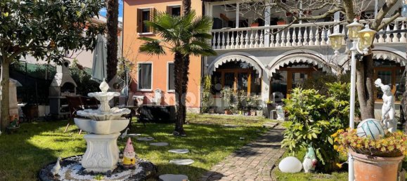 4 bedrooms Villa in Pordenone, Italy No. 283864 2