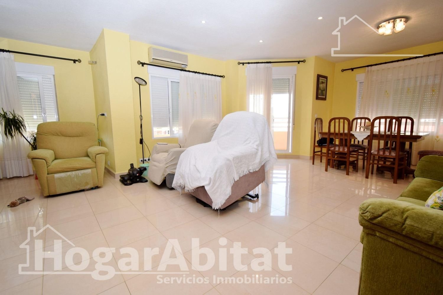 Apartamento de 3 dormitorios en Alginet, Spain No. 267761
