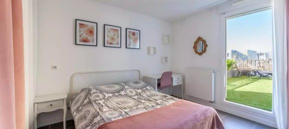 3-salle Appartement à Nanterre, France No. 282793 6
