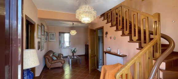 15-Zimmer Villa in Capannori, Italy, Nr. 177399 10