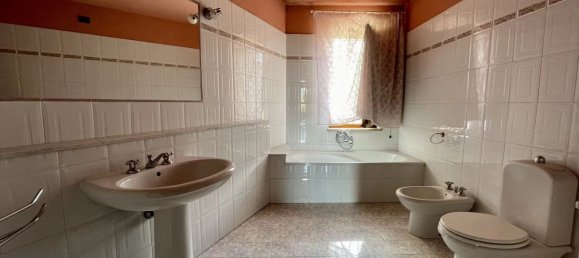 15-Zimmer Villa in Capannori, Italy, Nr. 177399 39