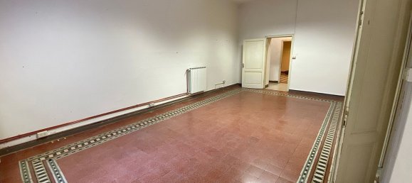 6 rooms Apartment in Arezzo, Italy No. 44525 2