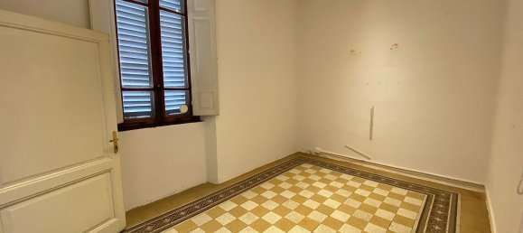 6 rooms Apartment in Arezzo, Italy No. 44525 16