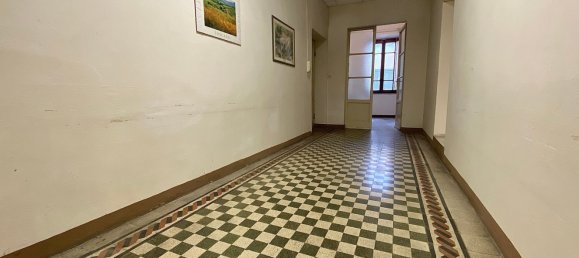6 rooms Apartment in Arezzo, Italy No. 44525 9
