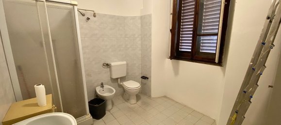 6 rooms Apartment in Arezzo, Italy No. 44525 25