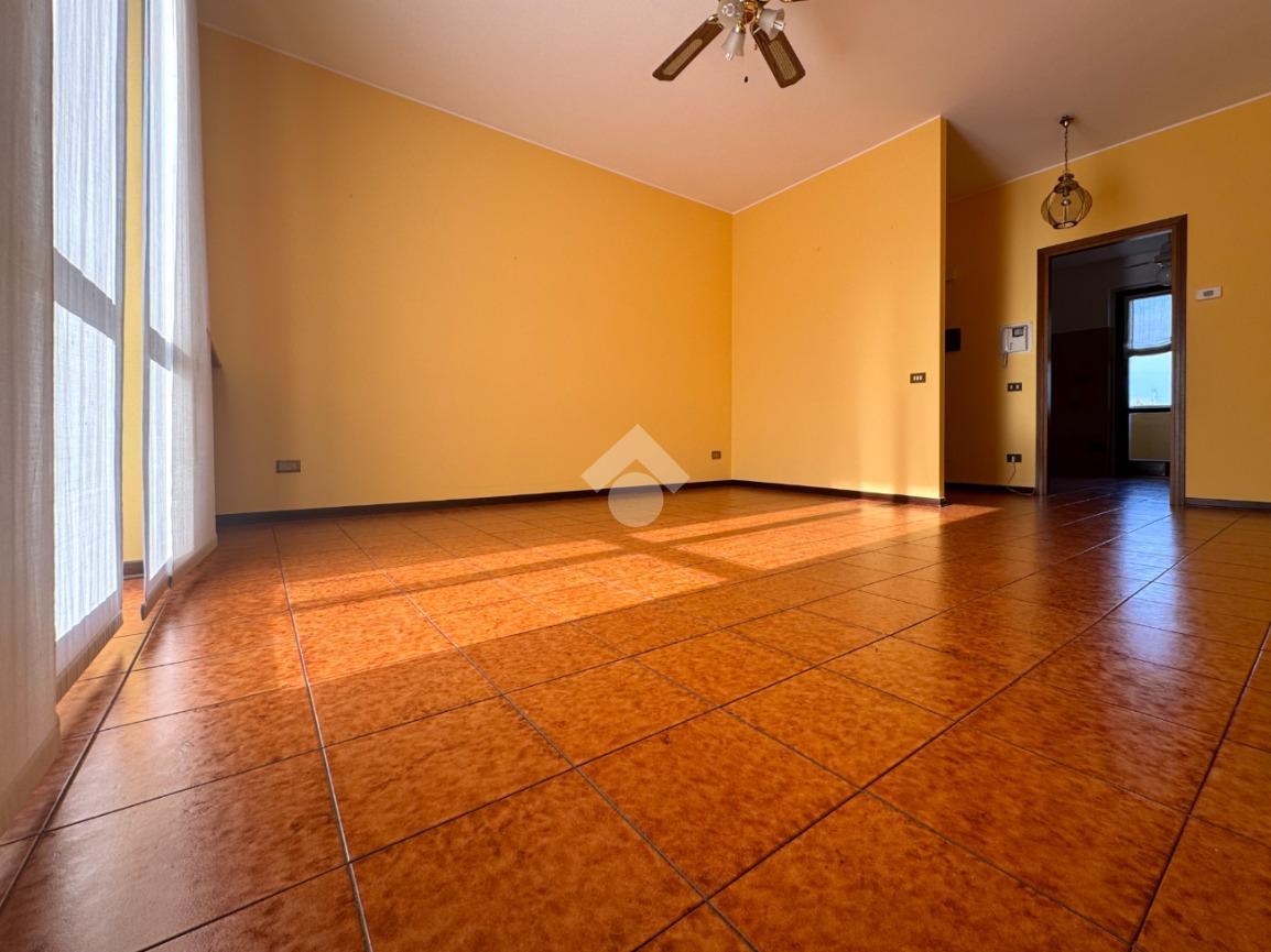 Apartamento de 3 divisões em Rescaldina, Italy N.º 38726