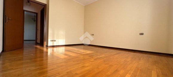 Квартира с 3 комнатами в Рескальдина, Италия № 38726 43