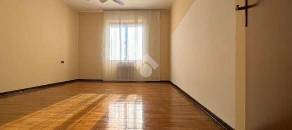 Квартира с 3 комнатами в Рескальдина, Италия № 38726 37