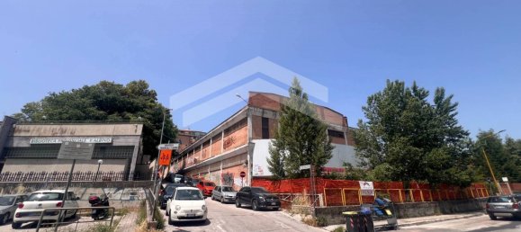 2400m² Commercial property in Campobasso, Italy No. 339783 2