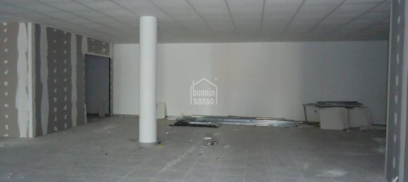 350m² Commercial property in Es Mercadal, Spain No. 5250 3