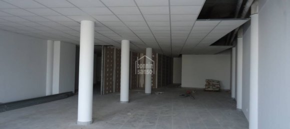 350m² Commercial property in Es Mercadal, Spain No. 5250 2