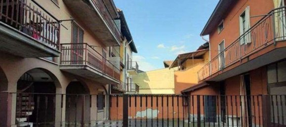 4 rooms Apartment in Pontirolo Nuovo, Italy No. 182814 24