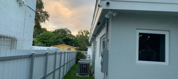122.91m² terrain à vendre à Miami, Miami-Dade, Florida, USA № 614345 4