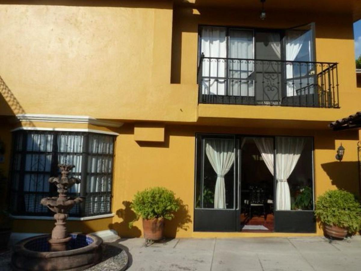 6 bedrooms House in Morelos, Mexico No. 187513