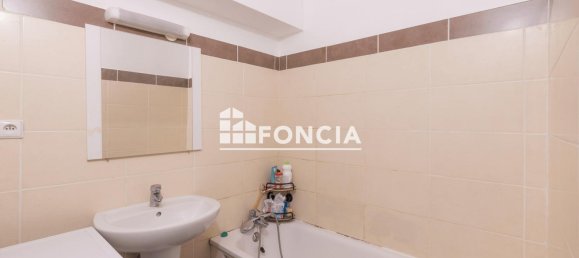 Apartamento de 2 dormitorios en Montargis, France No. 71159 3