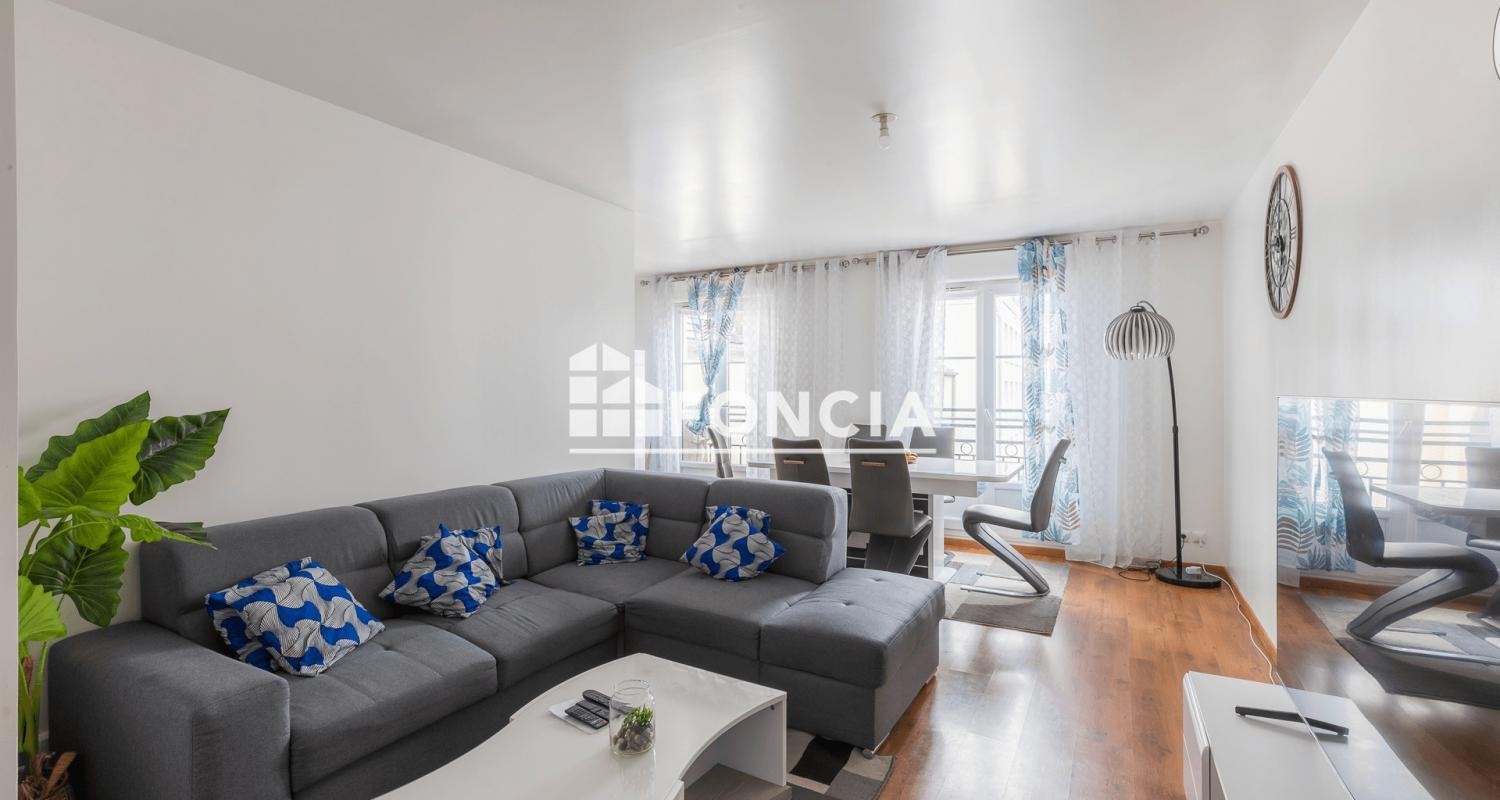 Apartamento de 2 dormitorios en Montargis, France No. 71159