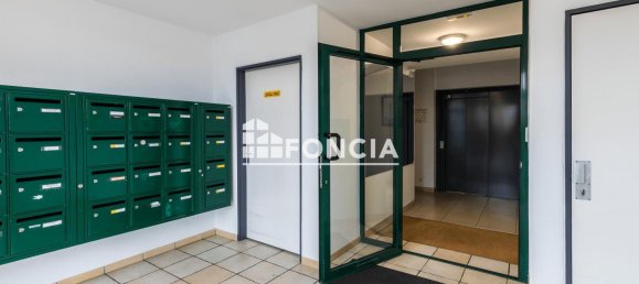 Apartamento de 2 dormitorios en Montargis, France No. 71159 6