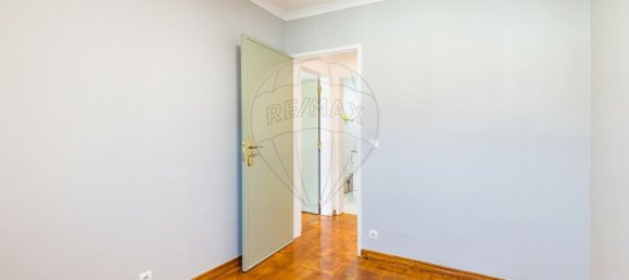 3 bedrooms Apartment in Lisbon, Portugal No. 166206 10