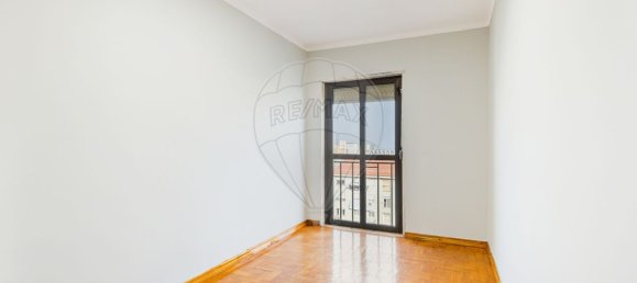 3 bedrooms Apartment in Lisbon, Portugal No. 166206 11
