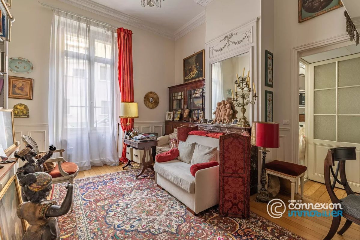 1 bedroom Apartment in Paris, France No. 105866