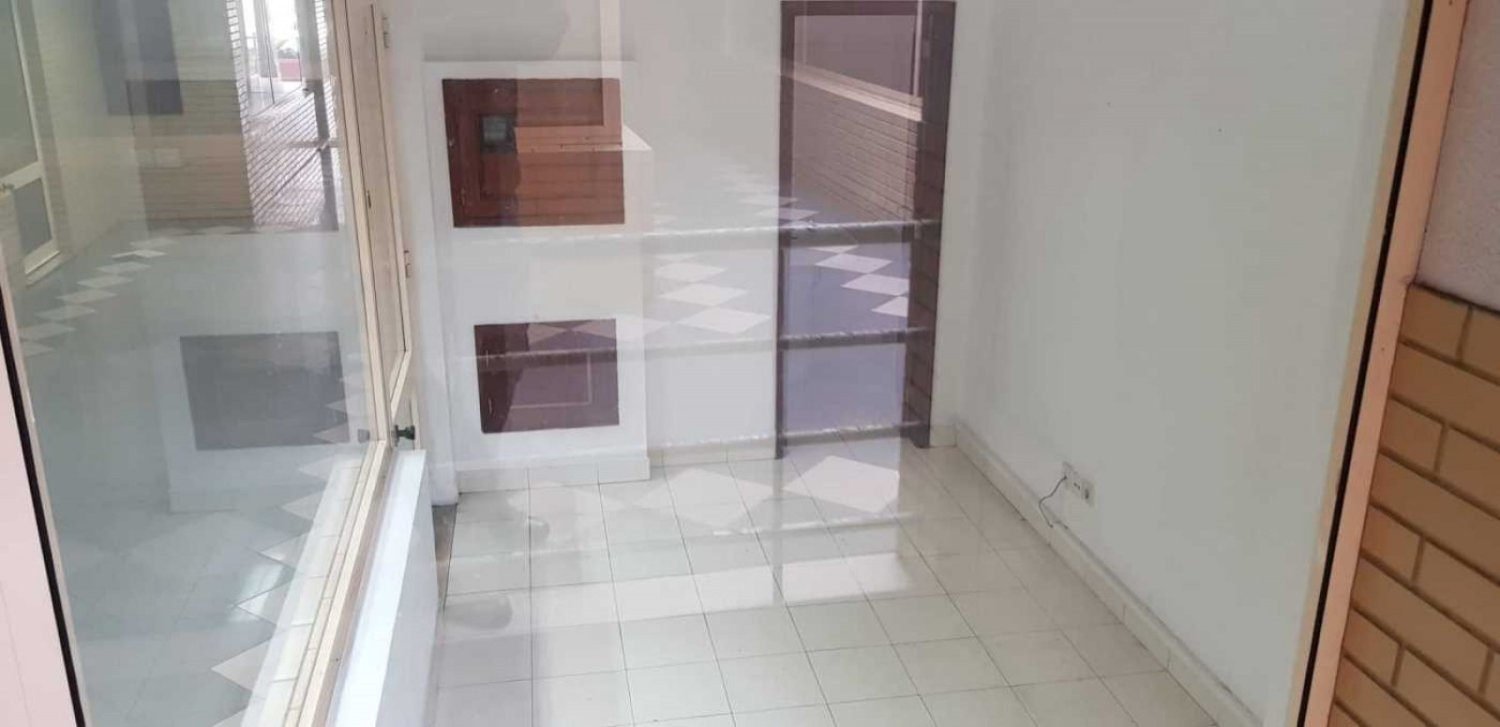 Коммерческая недвижимость 15м² в Повуа ди Варзин, Португалия № 79813