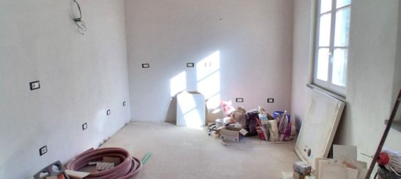 5غرفة منزل في Capannori, Italy رقم 42729 41