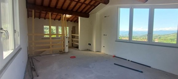 5غرفة منزل في Capannori, Italy رقم 42729 62