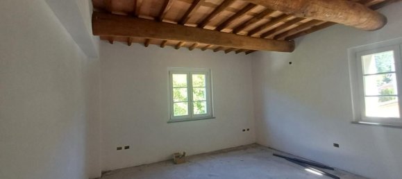 5غرفة منزل في Capannori, Italy رقم 42729 48