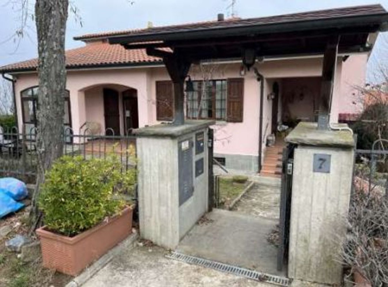 5 rooms House in Monte San Pietro, Italy No. 97420