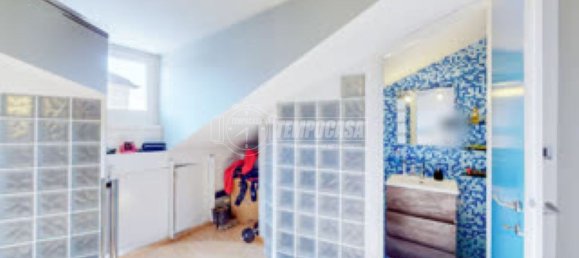 8غرفة منزل ذو طابقين في Turin, Italy رقم 43552 38