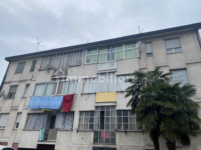 3 bedrooms Apartment in Magenta, Italy No. 282636