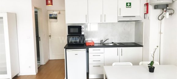 2 bedrooms Apartment in Porto, Portugal No. 97342 3