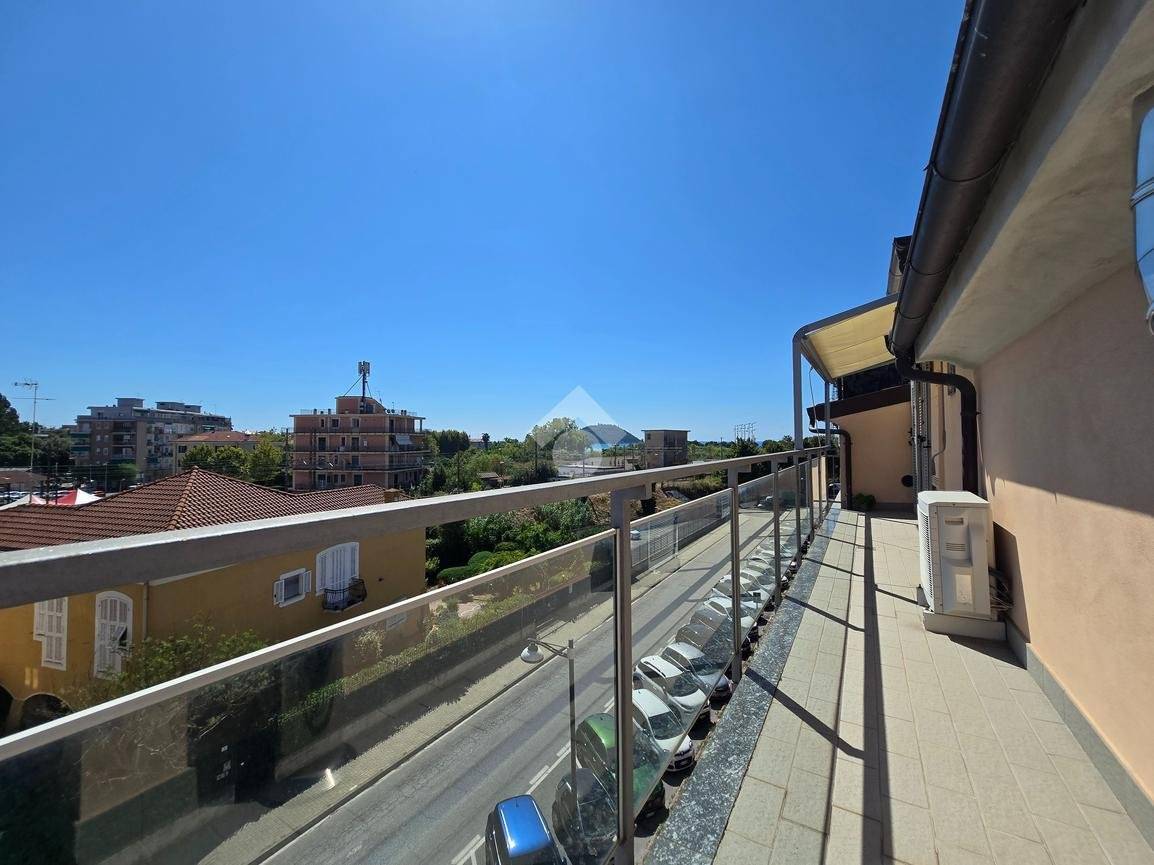 1 bedroom Apartment in Albenga, Italy No. 398471