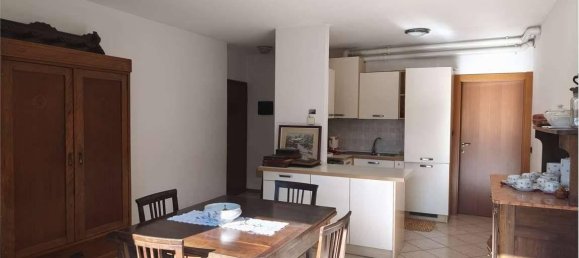 3 rooms Apartment in Trento, Italy No. 33776 2