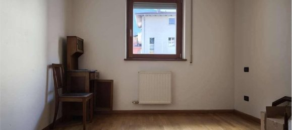 3 rooms Apartment in Trento, Italy No. 33776 9