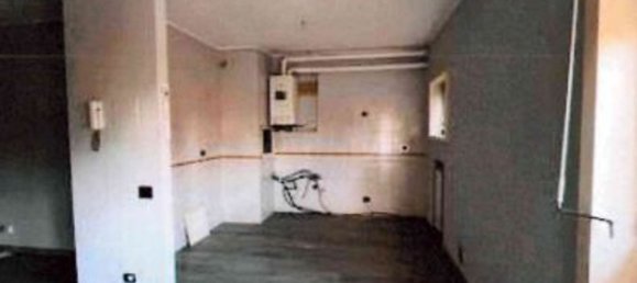 3 rooms Apartment in Pioltello, Italy No. 64643 10