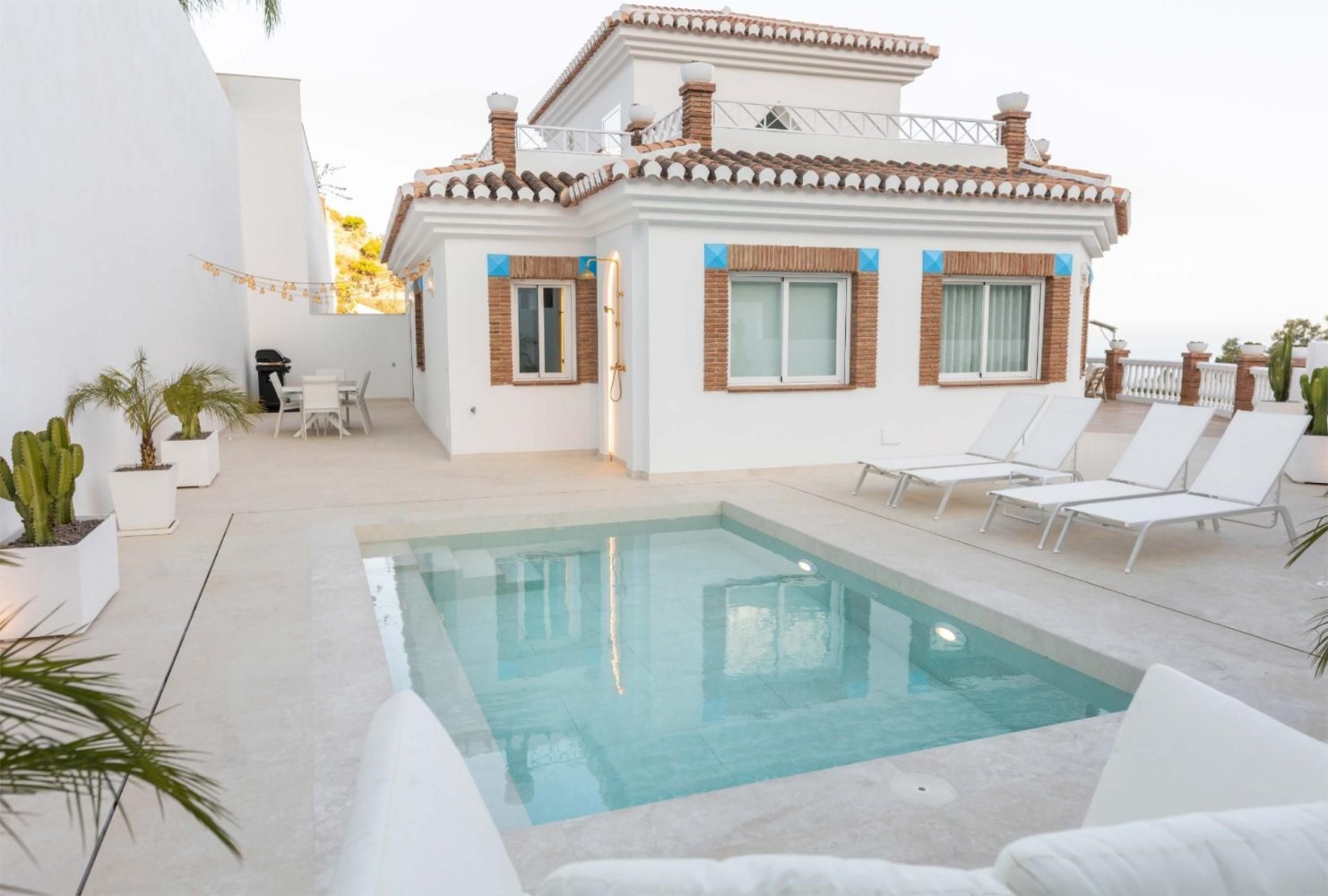 4 bedrooms House in Almunecar, Spain No. 159431